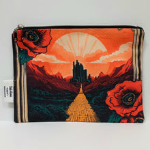 Load image into Gallery viewer, BOB HUB zip pouch Dale Harris - Follow